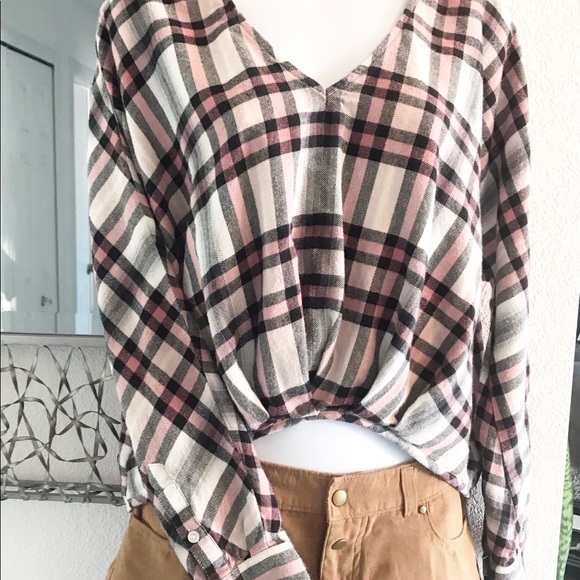 Express Tops - EXPRESS Women’s Plaid Long Sleeve Flannel Top